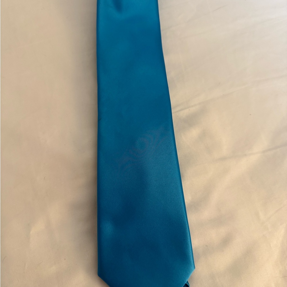 Perry Ellis Vibrant Blue Men's Tie